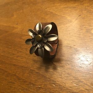 🔥 3 for $9 🔥 Leather Flower ring
